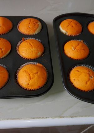A picture of Cupcake recipe yields 12.