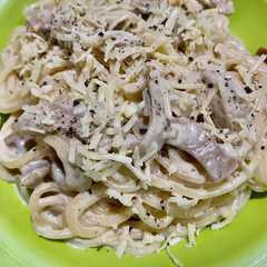 Spaghetti Carbonara রেসিপির প্রধান ছবি