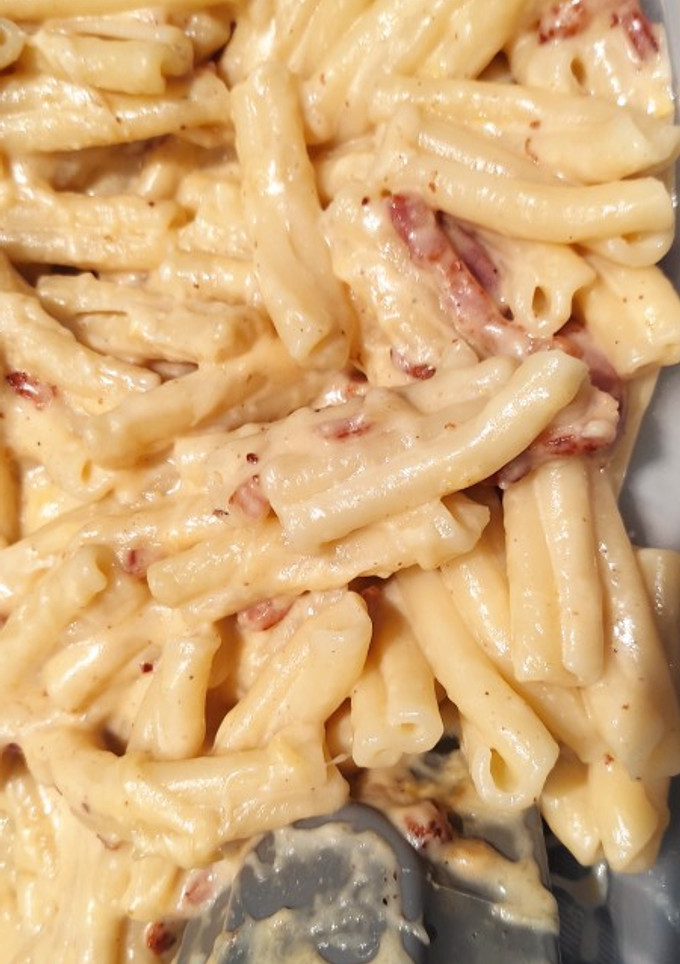 Una foto de Pasta en salsa carbonara