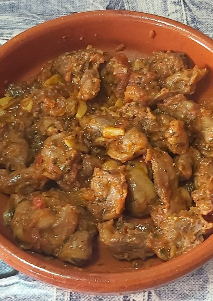Una foto de Mollejas de pollo con tomate