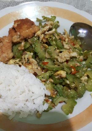 Foto resep Tumis Pare Telur