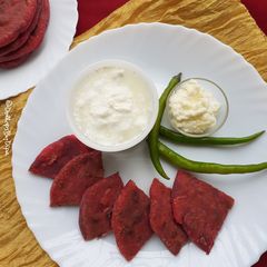 A picture of Beetroot Aloo Paratha.