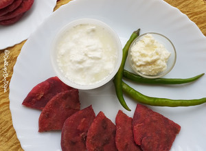 A picture of Beetroot Aloo Paratha.