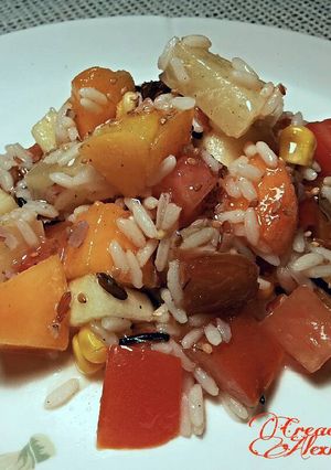 Foto principal de Ensalada Noor, de arroz con frutas frescas