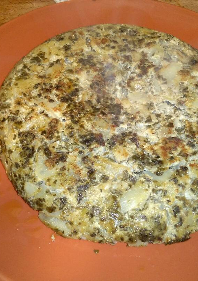 Una foto de Tortilla de berza con bacalao