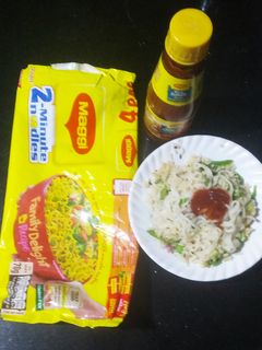 મેગી રાઈસ પુલાવ (Maggi Rice Pulao Recipe in Gujarati) રેસીપી મુખ્ય ફોટો