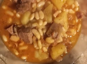 Una foto de Guiso de Porotos Alubia