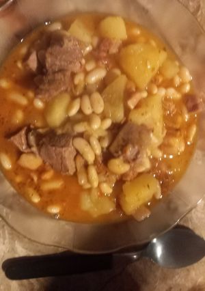 Una foto de Guiso de Porotos Alubia