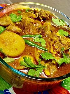 আলু দিয়ে পাঁঠার মাংসের ঝোল (Alu diye Pathar Mangsher Jhol Recipe in Bengali) রেসিপির প্রধান ছবি