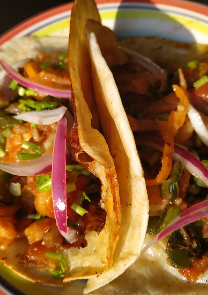 Una foto de Taco Gobernador con Costra de Queso (Variante)
