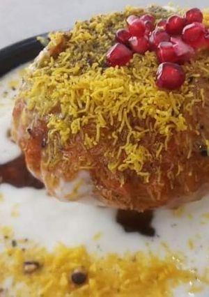 A picture of Aloo lacha tokri.
