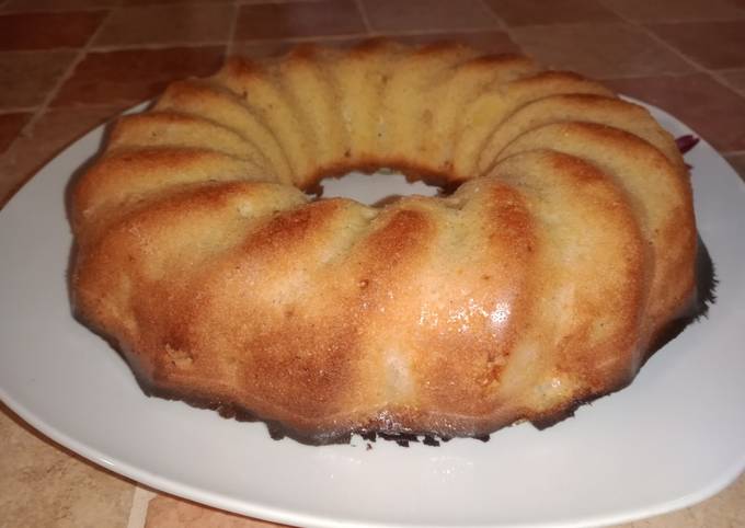 Ciambella alle mele e nocciole