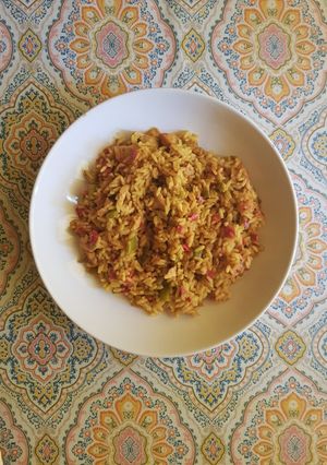 Foto principal de Arroz especiado con pollo y verduras