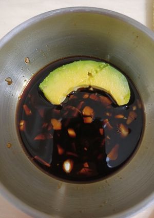 簡單的酪梨醬油蒜 的食譜成品照片