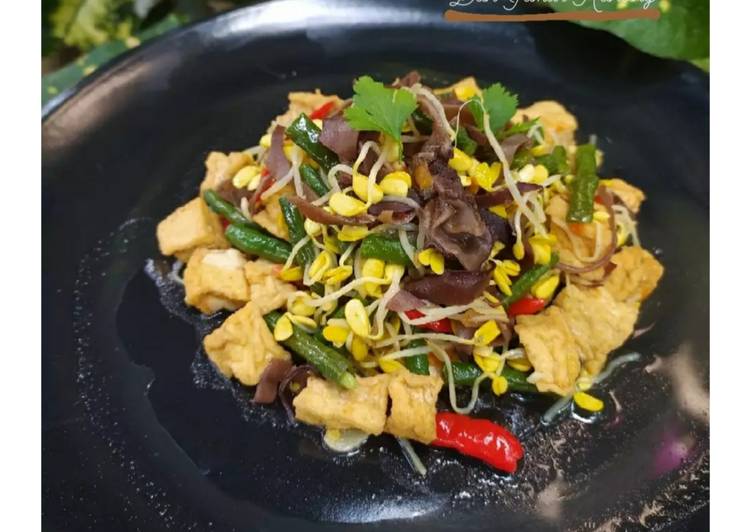 tumis-kacang-panjang-tauge-dan-jamur-kuping