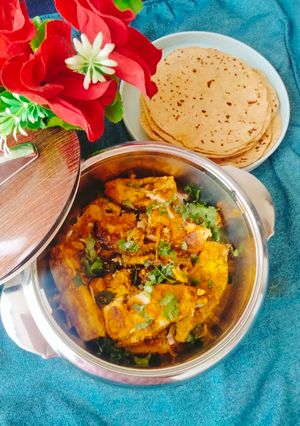 A picture of Spicy fish curry masala.