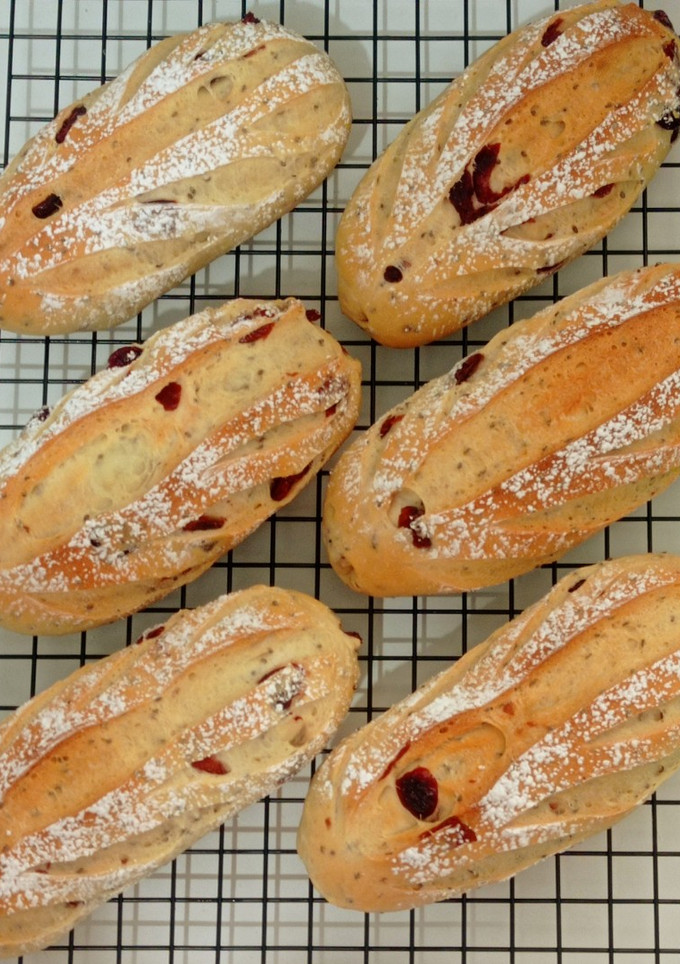 Foto resep Cranberry Cream Cheese Bread (Metode Poolish)