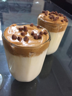 દાલગોનાં કૉફી (Dalgona Coffee Recipe In Gujarati) રેસીપી મુખ્ય ફોટો