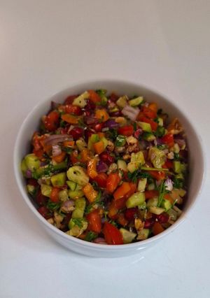 عکسی از دستور سالاد شیرازی قِرتی