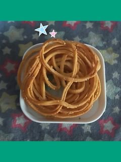 બટર ચકરી (Butter Chakri Recipe In Gujarati) રેસીપી મુખ્ય ફોટો