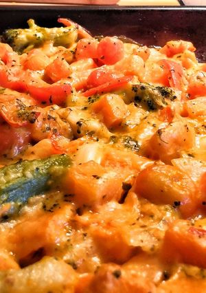 A picture of Vegan Cheesy Vegetable Bake.
