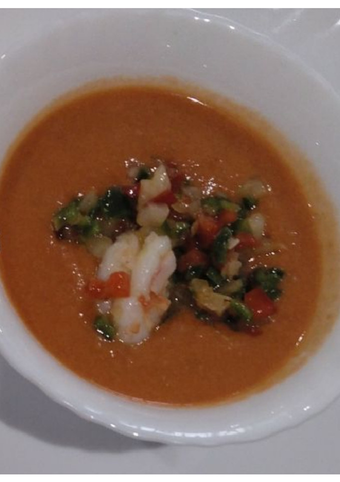 Una foto de Salmorejo con Pimpirrana y Gambas🍅🥒