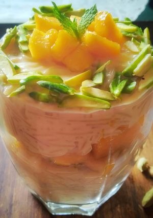 A picture of Mango seviyan pudding.