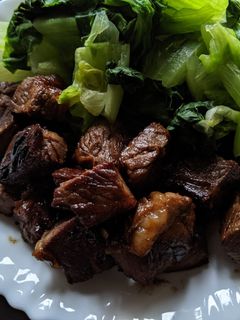 香煎骰子牛肉 的食譜成品照片