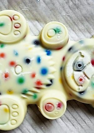 Foto principal de Turron de chocolate blanco con M&M