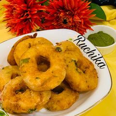 A picture of Instant Bread Vada.