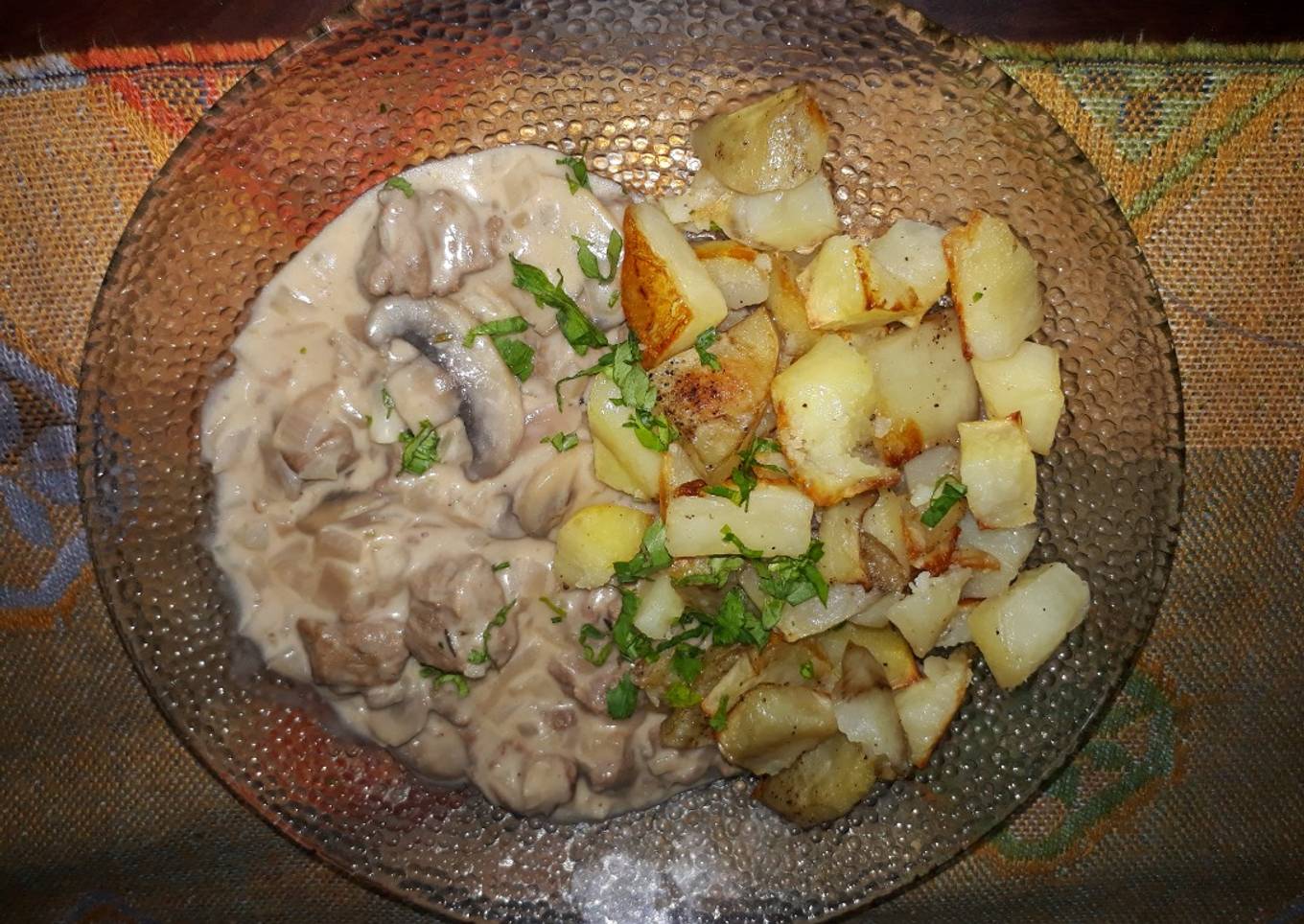 Tapa de asado con champiñones y crema