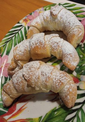 Una foto de ¡Si tienes 1 huevo, leche y harina! prepara estos CROISSANTS