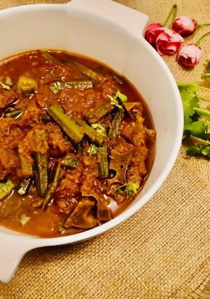 A picture of Bhindi gosht.