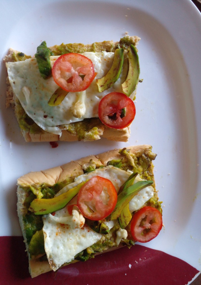 A picture of Avocado toast🥑.