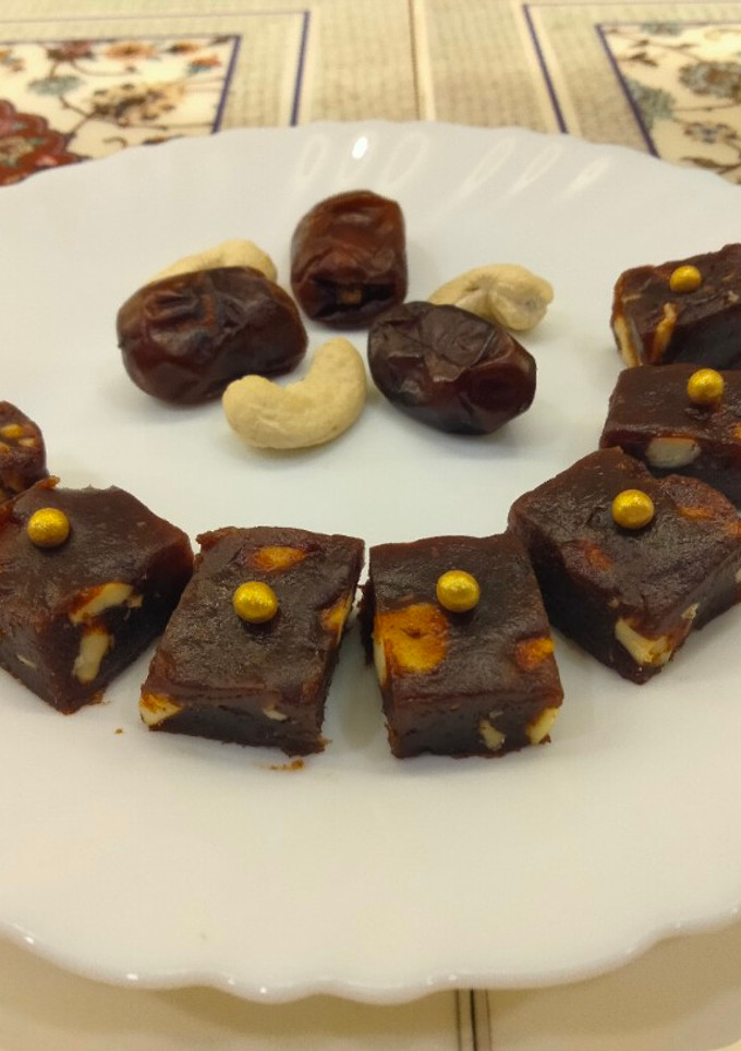 A picture of Dates and cashew nut toffee.