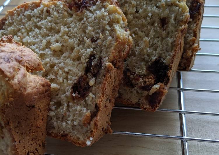 Date banana bread