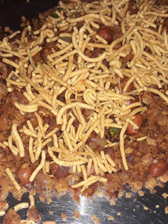 રોટલી ના પોહા (Rotli Poha Recipe In Gujarati) રેસીપી મુખ્ય ફોટો