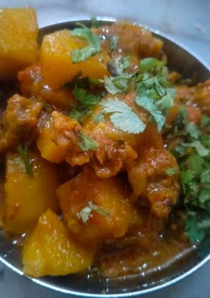 आलू बड़ी की सब्जी (Aloo badi ki sabzi recipe in hindi) रेसिपी मुख्य फोटो