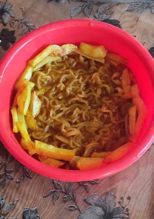 फ्राई पोटैटो नूडल्स (fry potato noodles recipe in Hindi) रेसिपी मुख्य फोटो