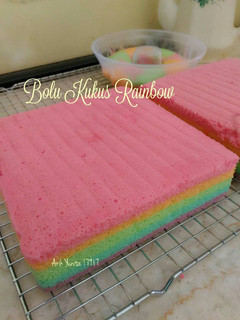 Foto resep Rainbow cake ekonomis (2 telur)
