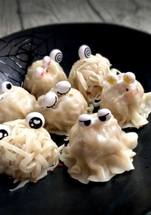 A picture of Halloween Ghost Upside-Down Shumai 👻.