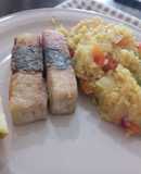 Palitos veganos de tofu con arroz primavera