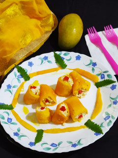 A picture of Mango Roll.