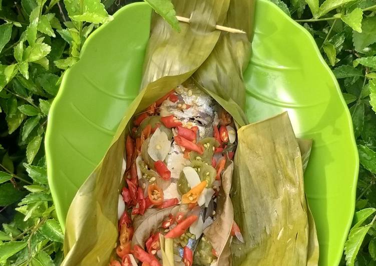 Bahan meracik Pepes peda putih bumbu iris, Menggugah Selera