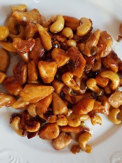 Una foto de Pollo con soja y anacardos 🤤