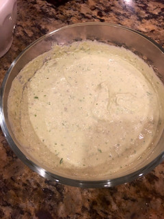 Una foto de 🥑 DIP DE AGUACATE PARA CUALQUIER ENSALADA 🥗 🥑