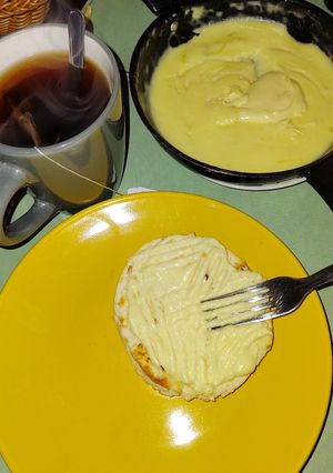 Una foto de Untable de queso duro por el refri