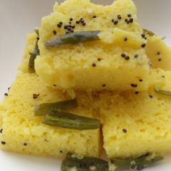 A picture of Dhokla.
