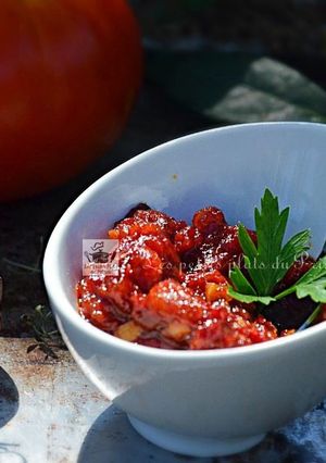 Une photo de Confit de tomate au vinaigre et au miel