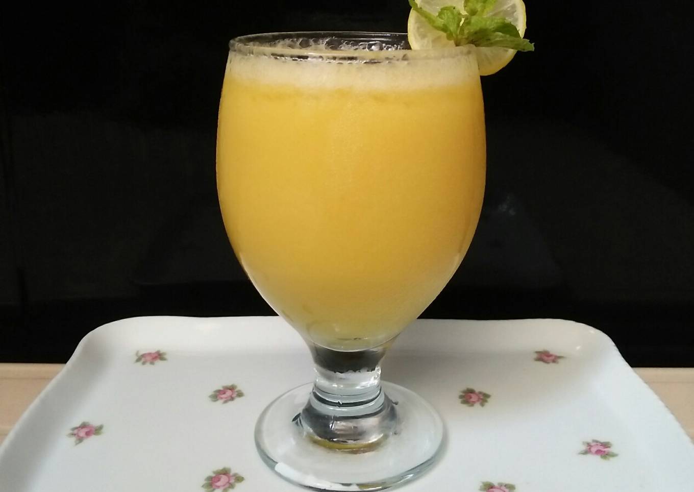 Mango Lemonade💛🍋🍸